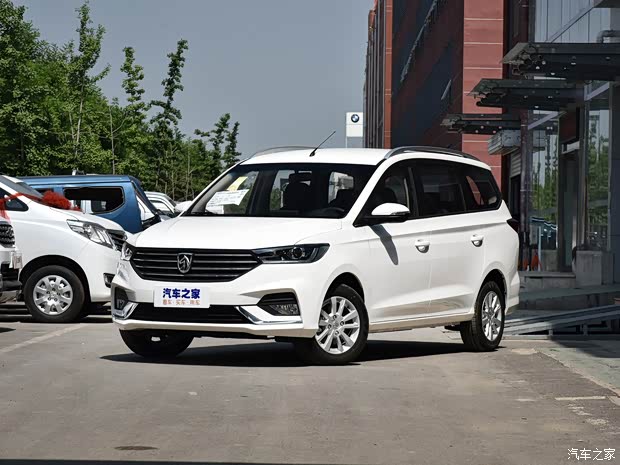 上汽通用五菱 宝骏360 2018款 1.5L 自动精英型