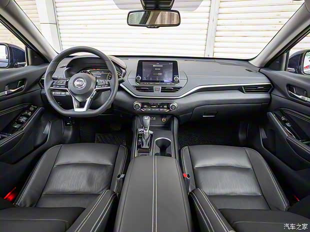 东风日产 天籁 2019款 2.0L ALTIMA基本型