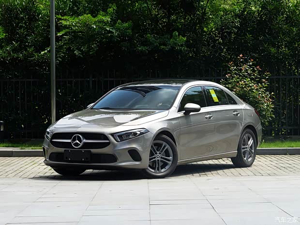 北京奔驰 奔驰A级 2019款 改款 A 200 L 北京奔驰 奔驰A级 2019款 改款 A 200 L