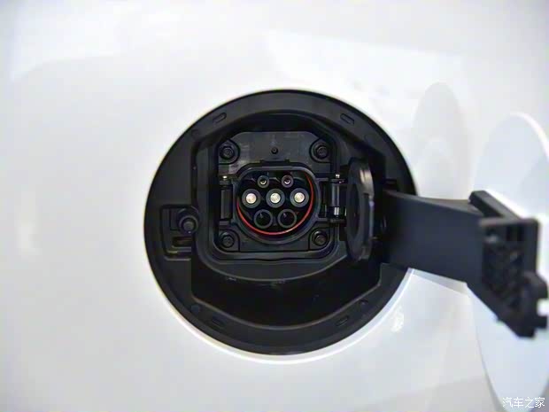 上汽集团 MG领航新能源 2021款 Trophy系列 1.5T 混动Trophy尊享版