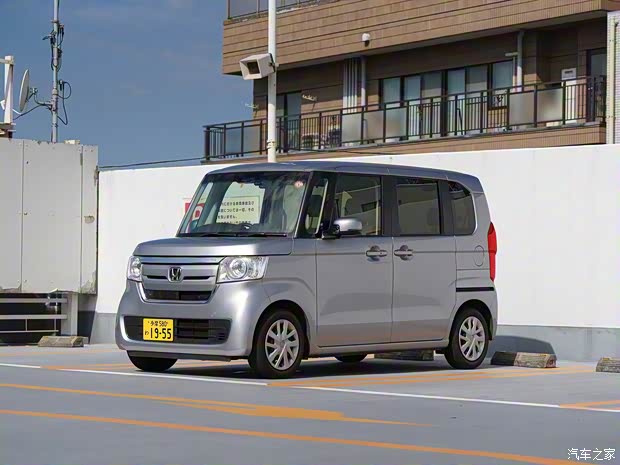 本田(进口) N-BOX 2017款 基本型 本田(进口) N-BOX 2017款 基本型