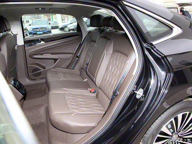 上汽大众 帕萨特 2020款 380TSI 豪华版 国VI