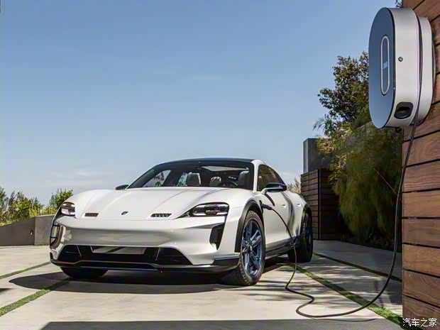 保时捷 Mission E 2018款 Cross Turismo