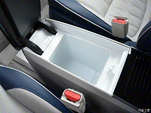 上汽集团 荣威iMAX8 2021款 400TGI Supreme系列至尊版 上汽集团 荣威iMAX8 2021款 400TGI Supreme系列至尊版