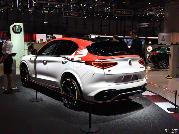 阿尔法·罗密欧 Stelvio 2019款 Quadrifoglio QV赛车版
