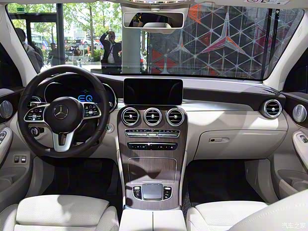 奔驰(进口) 奔驰GLC新能源(进口) 2020款 GLC 300e 奔驰(进口) 奔驰GLC新能源(进口) 2020款 GLC 300e