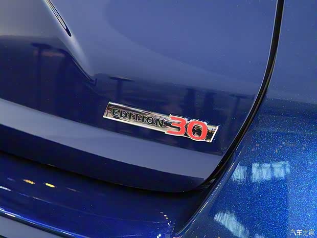 东风英菲尼迪 英菲尼迪QX50 2020款 2.0T 30周年限量版 东风英菲尼迪 英菲尼迪QX50 2020款 2.0T 30周年限量版