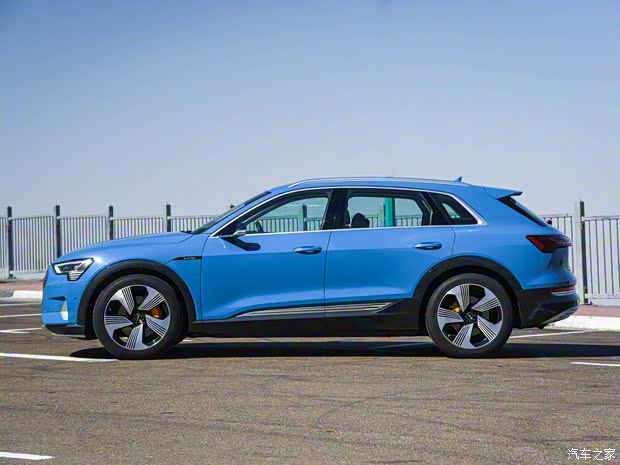 奥迪(进口) 奥迪e-tron 2019款 基本型 奥迪(进口) 奥迪e-tron 2019款 基本型