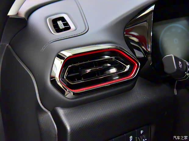 长安汽车 长安欧尚X5 2021款 1.5T DCT旗舰型