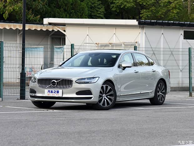 沃爾沃亞太 沃爾沃S90新能源 2021款 T8 E驅(qū)混動 智逸豪華版
