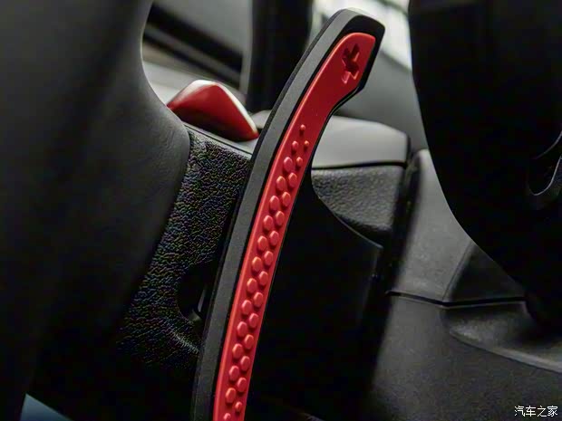 宝马M 宝马M4 2021款 M4双门轿跑车雷霆版