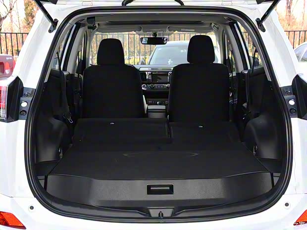 一汽丰田 RAV4荣放 2019款 2.0L CVT两驱风尚X限量版 国V