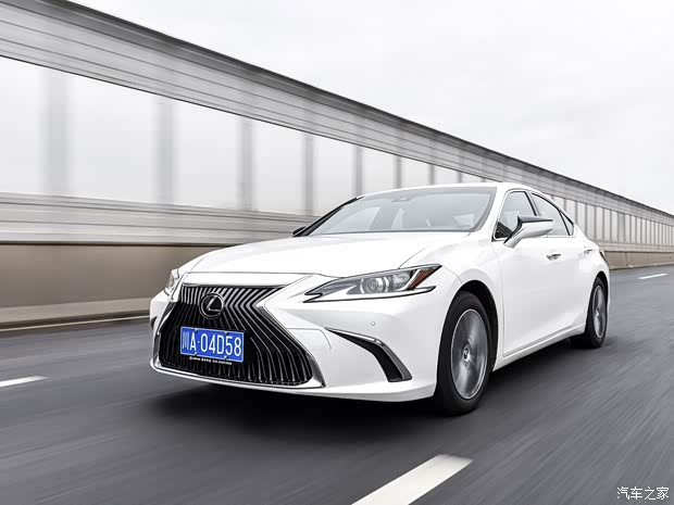 雷克萨斯 雷克萨斯ES 2018款 200 豪华版 雷克萨斯 雷克萨斯ES 2018款 200 豪华版