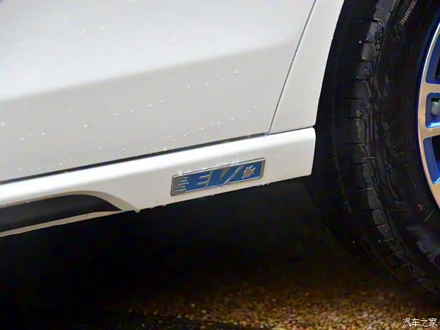 東風(fēng)風(fēng)行 風(fēng)行S50EV 2019款 旗艦型