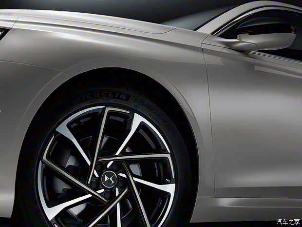 长安标致雪铁龙 DS 9新能源 2020款 基本型 长安标致雪铁龙 DS 9新能源 2020款 基本型