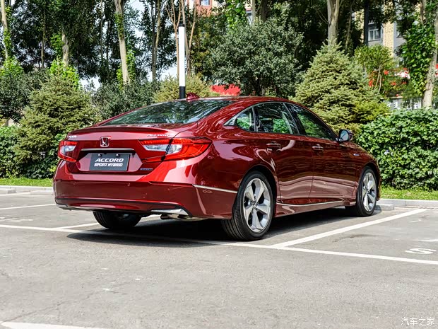 广汽本田 雅阁 2018款 锐·混动 2.0L 锐尊版