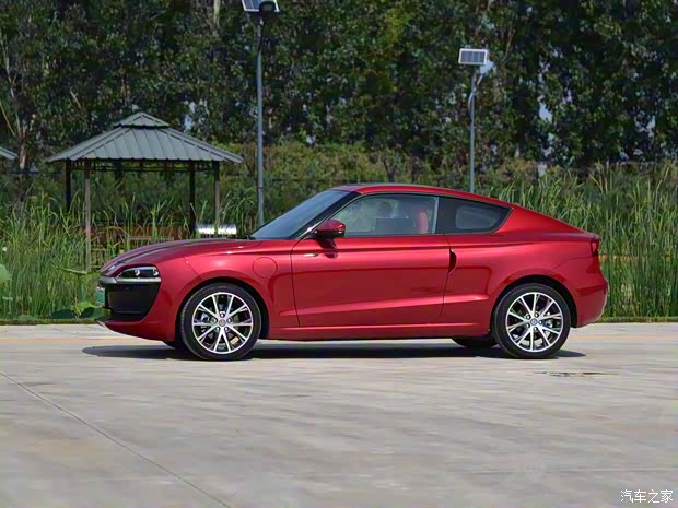 零跑汽车 零跑S01 2019款 380 Pro 零跑汽车 零跑S01 2019款 380 Pro