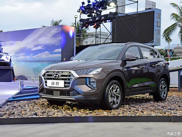 北京现代 途胜 2019款 280TGDi 双离合四驱智尊版