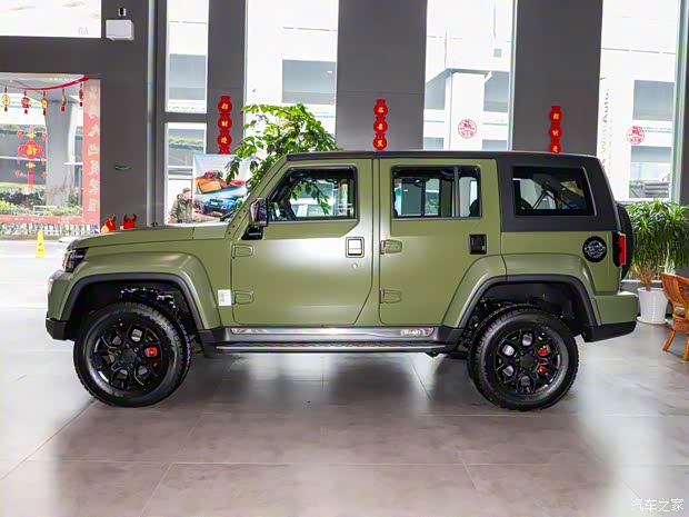 北京越野 北京BJ40 2021款 2.0D 自動四驅(qū)刀鋒英雄版?zhèn)b客型（前后電控鎖）