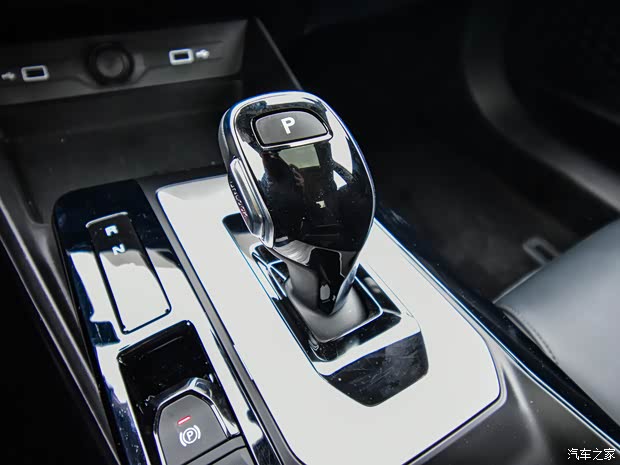 上汽集团 名爵5 2021款 300TGI DCT青奢旗舰版