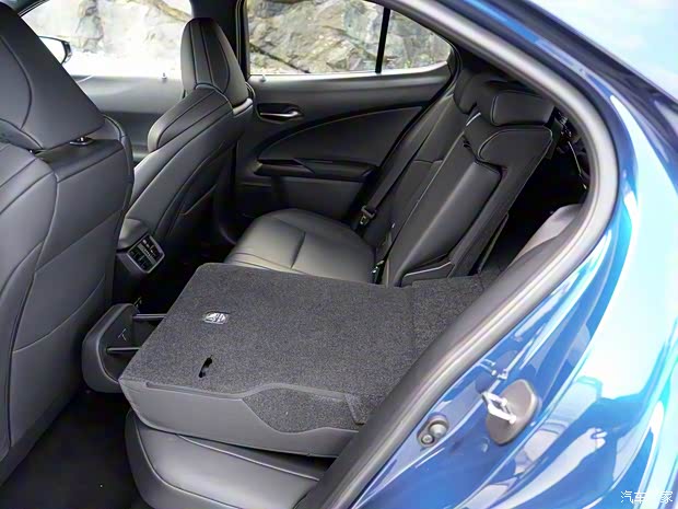 雷克萨斯 雷克萨斯UX 2019款 250h F SPORT 雷克萨斯 雷克萨斯UX 2019款 250h F SPORT