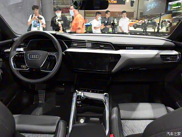 奥迪(进口) 奥迪e-tron(进口) 2020款 Sportback 奥迪(进口) 奥迪e-tron(进口) 2020款 Sportback