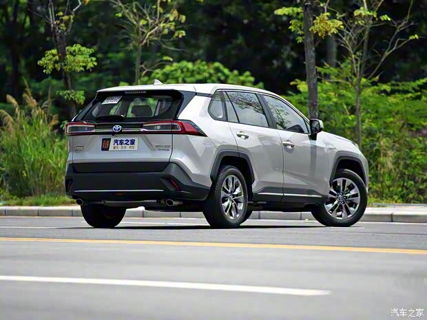 廣汽豐田 威蘭達(dá) 2020款 雙擎 2.5L E-CVT四驅(qū)豪華版