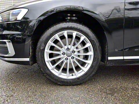 2019款 Plus A8L 50 TFSI quattro 舒适型 2019款 Plus A8L 50 TFSI quattro 舒适型