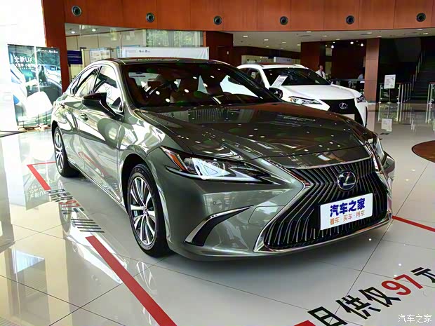 雷克薩斯 雷克薩斯ES 2018款 300h 卓越版 國VI