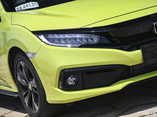 东风本田 思域 2019款 220TURBO CVT燃擎版