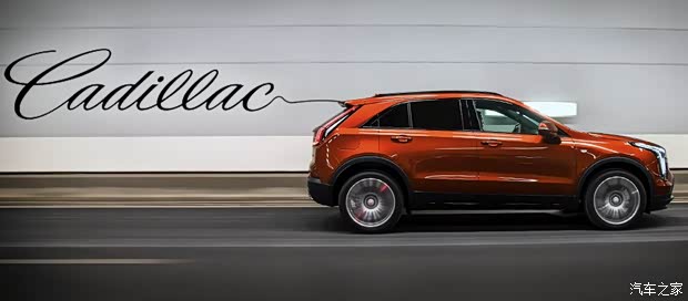 上汽通用凯迪拉克 凯迪拉克XT4 2018款 28T 四驱铂金运动版