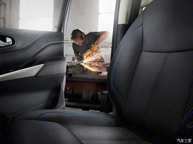 日產(chǎn)(進(jìn)口) 納瓦拉(海外) 2020款 N-Guard 日產(chǎn)(進(jìn)口) 納瓦拉(海外) 2020款 N-Guard