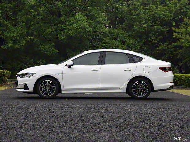 比亞迪 秦Pro 2020款 超越版 高配