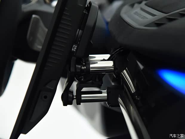 华人运通 高合HiPhi Z 2023款 基本型 华人运通 高合HiPhi Z 2023款 基本型