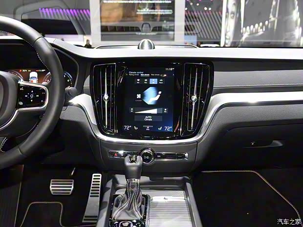 沃尔沃(进口) 沃尔沃S60 2018款 T6 AWD R-Design 沃尔沃(进口) 沃尔沃S60 2018款 T6 AWD R-Design