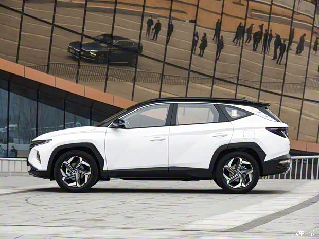 北京现代 途胜 2021款 途胜L 1.5T 两驱TOP旗舰版 北京现代 途胜 2021款 途胜L 1.5T 两驱TOP旗舰版