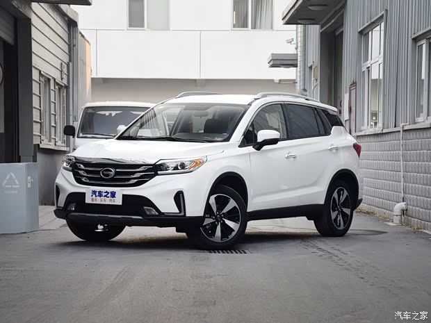 广汽乘用车 传祺GS4 2018款 235T 手动两驱豪华百万纪念版