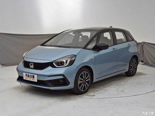 广汽本田 飞度 2021款 1.5L CVT Sport 潮跑Pro 顶配版