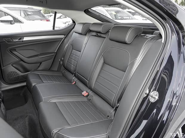 上汽大众斯柯达 速派 2021款 TSI330 DSG舒适版