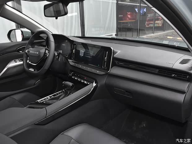 上汽通用五菱 新宝骏Valli 2021款 1.5T CVT那曲繁星