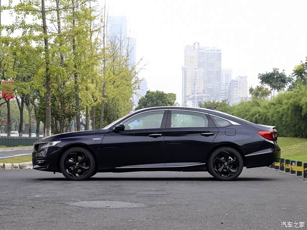 广汽本田 雅阁 2021款 锐·混动 2.0L 锐智·星空限量版