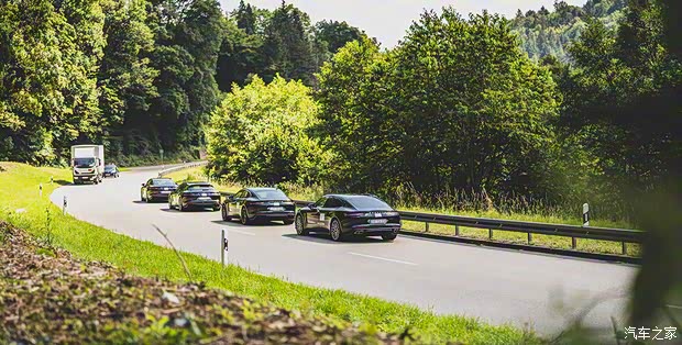 保時(shí)捷 Panamera 2020款 Panamera 十周年紀(jì)念版 2.9T