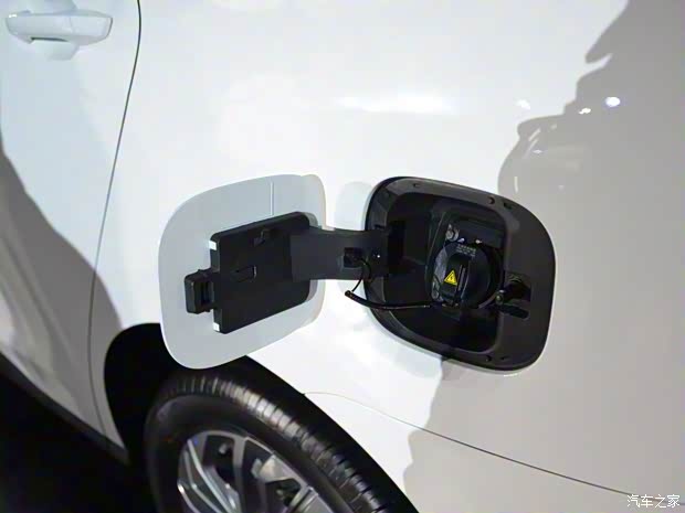 上汽大通 上汽MAXUS EUNIQ 5 2020款 1.3T PLUG IN 豪華版