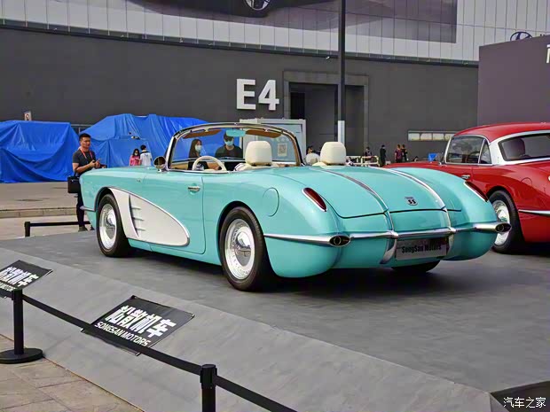 松散機(jī)車 SS DOLPHIN 2021款 1.5T 插電混動(dòng)標(biāo)準(zhǔn)型