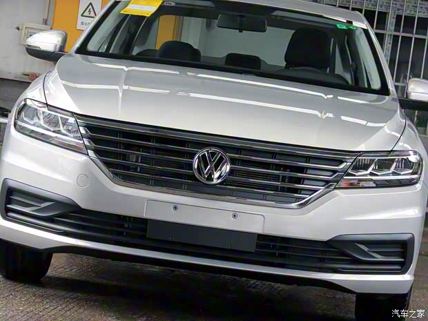 上汽大众 朗逸 2018款 1.5L 手动风尚版 上汽大众 朗逸 2018款 1.5L 手动风尚版