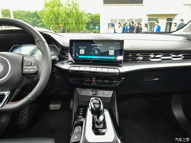 上汽集团 名爵5 2021款 1.5T DCT基本型