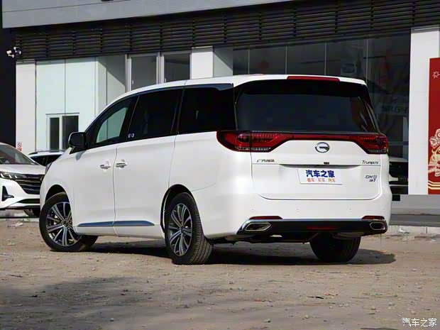 广汽乘用车 传祺GM8 2019款 320T 至尊版 广汽乘用车 传祺GM8 2019款 320T 至尊版