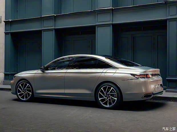 長安標(biāo)致雪鐵龍 DS 9新能源 2020款 基本型