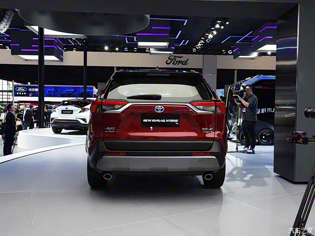 一汽丰田 RAV4荣放 2020款 双擎 基本型 一汽丰田 RAV4荣放 2020款 双擎 基本型