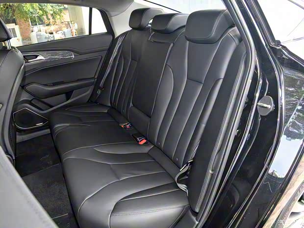 一汽红旗 红旗H5 2020款 1.8T 自动智联旗享版